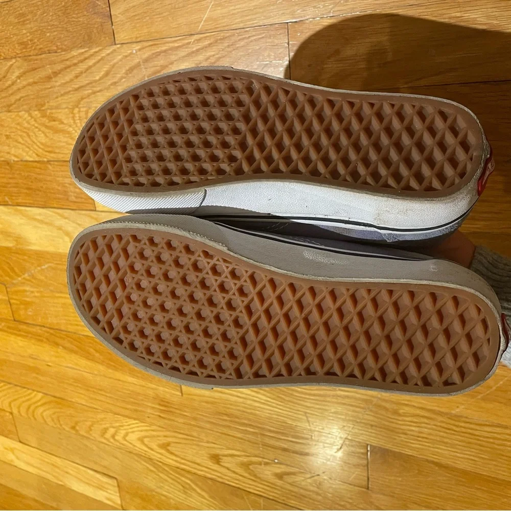 Vans - Picture 4 of 4